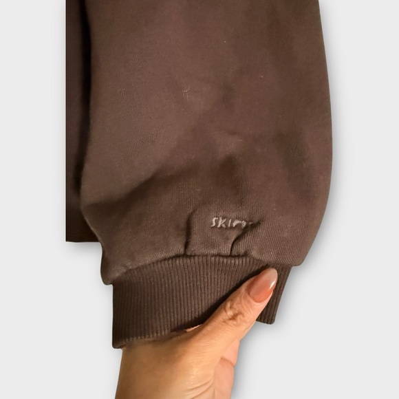 SKIMS Boyfriend Fleece Slouchy Half Zip Pullover – Espresso (NWT) OVERSIZED - Picture 7 of 12